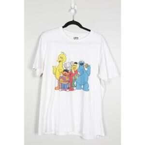 2018' Uniqlo x Kaws Sesame Street T-Shirt